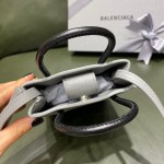 BALENCIAGA 𝗦𝗵𝗼𝗽𝗽𝗶𝗻𝗴 𝗯 𝗮𝗴 Cowhide shopping paper bag