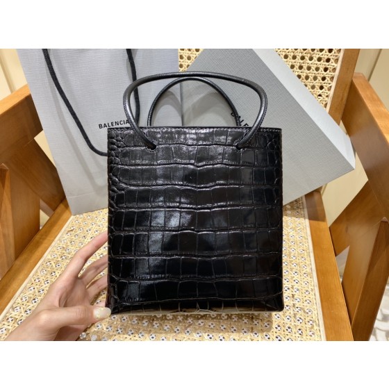 BALENCIAGA 𝗦𝗵𝗼𝗽𝗽𝗶𝗻𝗴 𝗯𝗮𝗴 Crocodile Shopping Paper Bag
