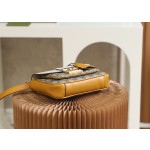 GUCCI 𝐩𝐚𝐝𝐥𝐨𝐜𝐤 small lock postman bag #658487