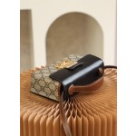GUCCI 𝙥𝙖𝙙𝙡𝙤𝙘𝙠 series new member genuine leather #652683