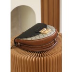 GUCCI 𝙋𝙖𝙙𝙡𝙤𝙘𝙠 series original leather #644524 moon bag