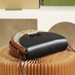 GUCCI 𝙋𝙖𝙙𝙡𝙤𝙘𝙠 series original leather #644524 moon bag