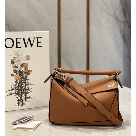 LOEWE    Puzzle bag