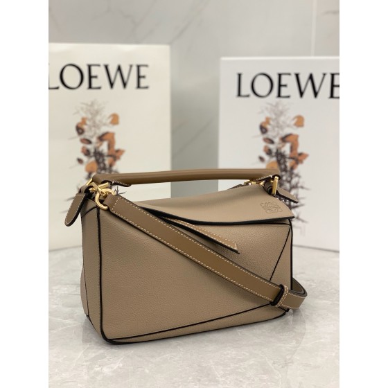 LOEWE    Puzzle bag