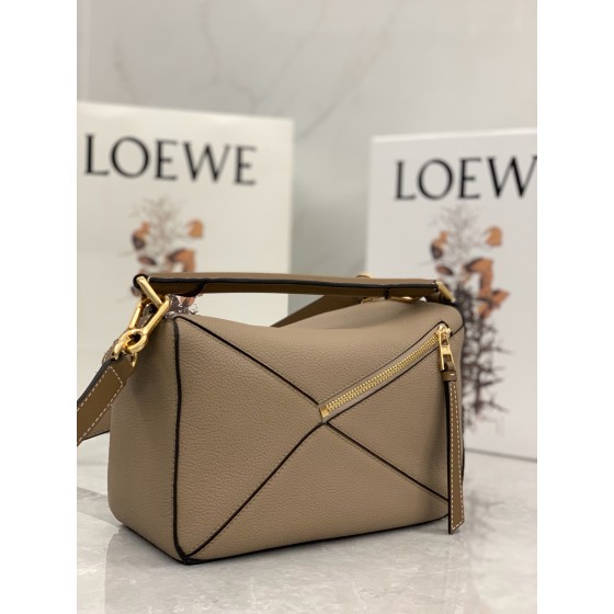 LOEWE    Puzzle bag