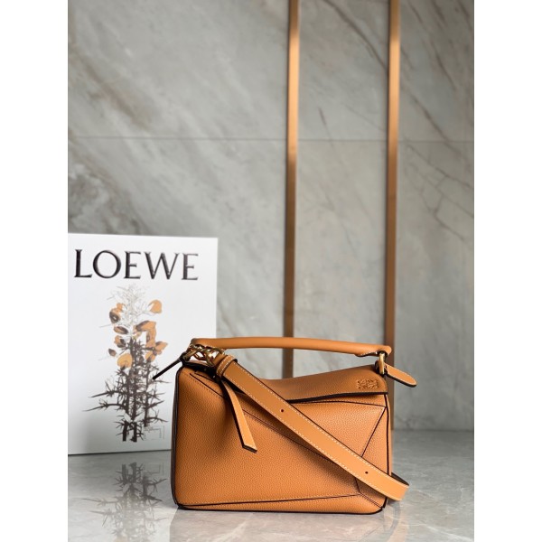 LOEWE    Puzzle bag