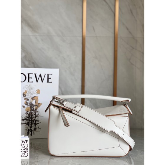 LOEWE    Puzzle bag