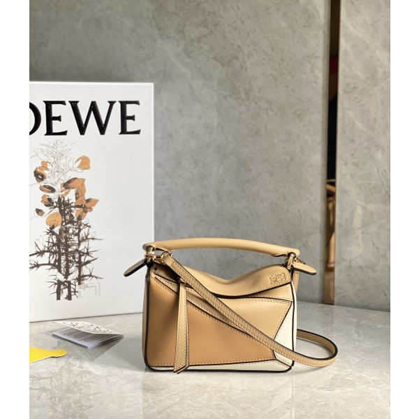 LOEWE    Puzzle bag