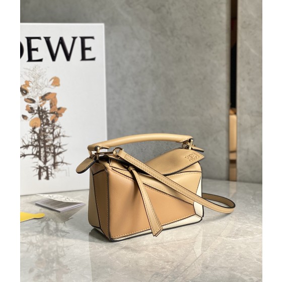 LOEWE    Puzzle bag