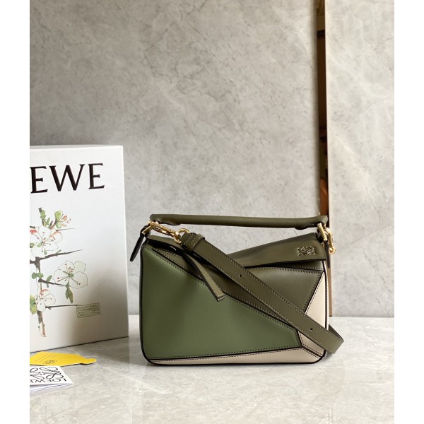 LOEWE    Puzzle bag