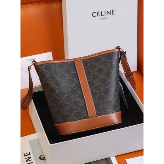 𝐂𝐞𝐥𝐢𝐧𝐞  𝐓𝐑𝐈𝐎𝐌𝐏𝐇𝐄 𝐂𝐀𝐍𝐕𝐀𝐒 bucket bag #191442