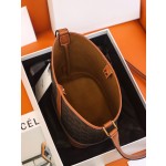 𝐂𝐞𝐥𝐢𝐧𝐞  𝐓𝐑𝐈𝐎𝐌𝐏𝐇𝐄 𝐂𝐀𝐍𝐕𝐀𝐒 bucket bag #191442