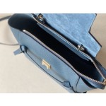 𝐂𝐞𝐥𝐢𝐧𝐞 BELT MICRO BAG in grained calfskin