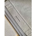 𝐂𝐞𝐥𝐢𝐧𝐞 𝐛𝐞𝐥𝐭 𝐩𝐢𝐜𝐨 𝟏𝟔𝐜𝐦 Grained Calfskin Bag