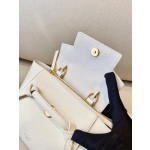 𝐂𝐞𝐥𝐢𝐧𝐞 𝐛𝐞𝐥𝐭 𝐩𝐢𝐜𝐨 𝟏𝟔𝐜𝐦 Grained Calfskin Bag