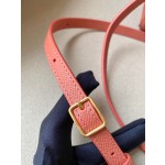 𝐂𝐞𝐥𝐢𝐧𝐞 𝐛𝐞𝐥𝐭 𝐩𝐢𝐜𝐨 𝟏𝟔𝐜𝐦 Grained Calfskin Bag