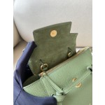𝐂𝐞𝐥𝐢𝐧𝐞 𝐛𝐞𝐥𝐭 𝐩𝐢𝐜𝐨 𝟏𝟔𝐜𝐦 Grained Calfskin Bag