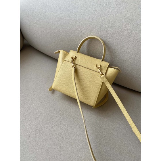 𝐂𝐞𝐥𝐢𝐧𝐞 𝐛𝐞𝐥𝐭 𝐩𝐢𝐜𝐨 𝟏𝟔𝐜𝐦 Grained Calfskin Bag