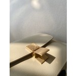 𝐂𝐞𝐥𝐢𝐧𝐞 Box Teen bag in polished calfskin