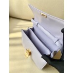 𝐂𝐞𝐥𝐢𝐧𝐞 Box Teen bag in polished calfskin