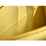 𝐂𝐞𝐥𝐢𝐧𝐞 Box Teen bag in polished calfskin