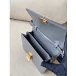 𝐂𝐞𝐥𝐢𝐧𝐞 Box Teen bag in polished calfskin