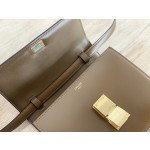 𝐂𝐞𝐥𝐢𝐧𝐞 Box Teen bag in polished calfskin