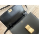 𝐂𝐞𝐥𝐢𝐧𝐞 Box Teen bag in polished calfskin