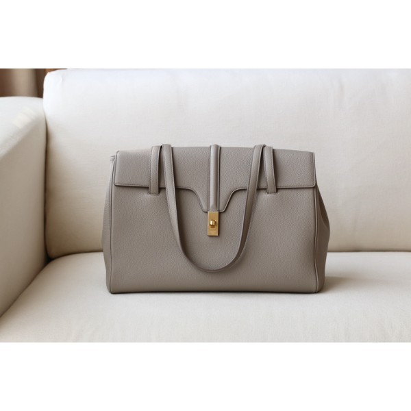 𝐂𝐞𝐥𝐢𝐧𝐞 soft 16 large soft bag in smooth calfskin