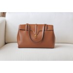 𝐂𝐞𝐥𝐢𝐧𝐞 soft 16 large soft bag in smooth calfskin