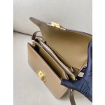 𝐂𝐞𝐥𝐢𝐧𝐞 Triomphe Medium 22.5cm