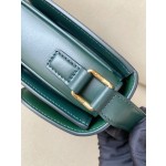 𝐂𝐞𝐥𝐢𝐧𝐞 Triomphe Medium 22.5cm