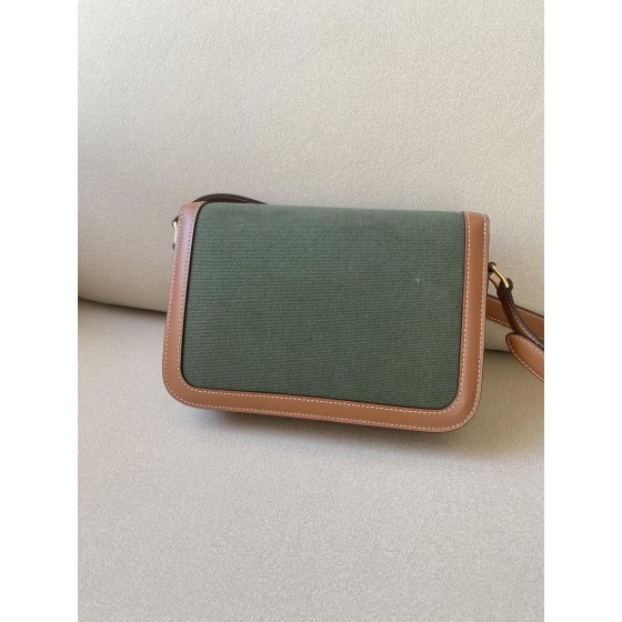 𝐂𝐞𝐥𝐢𝐧𝐞 Triomphe Medium 22.5cm