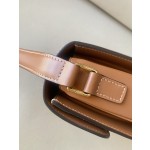 𝐂𝐞𝐥𝐢𝐧𝐞 Triomphe Medium 22.5cm