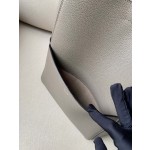 𝐂𝐞𝐥𝐢𝐧𝐞 SANGLE BUCKET bucket bag in soft grained calfskin