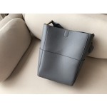 𝐂𝐞𝐥𝐢𝐧𝐞 SANGLE BUCKET bucket bag in soft grained calfskin