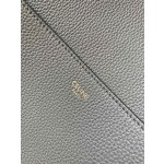 𝐂𝐞𝐥𝐢𝐧𝐞 SANGLE BUCKET bucket bag in soft grained calfskin