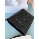 𝐂𝐞𝐥𝐢𝐧𝐞 CUIR TRIOMPHE Small smooth calfskin bucket bag