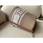 𝐂𝐞𝐥𝐢𝐧𝐞 BUCKET 16 bag in jacquard and calfskin