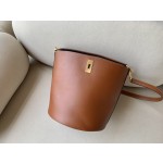 𝐂𝐞𝐥𝐢𝐧𝐞 BUCKET 16 bucket bag in smooth calfskin