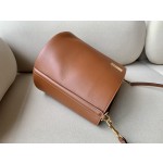 𝐂𝐞𝐥𝐢𝐧𝐞 BUCKET 16 bucket bag in smooth calfskin