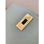 𝐂𝐞𝐥𝐢𝐧𝐞 BUCKET 16 bucket bag in smooth calfskin