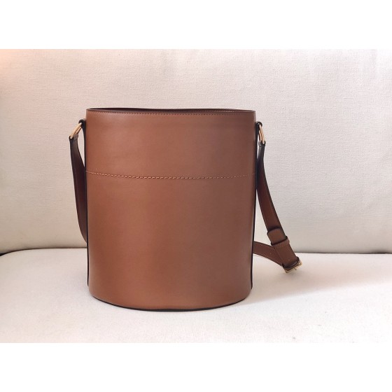 𝐂𝐂𝐞𝐥𝐢𝐧𝐞 BUCKET MAILLON TRIOMPHE cow leather bucket bag