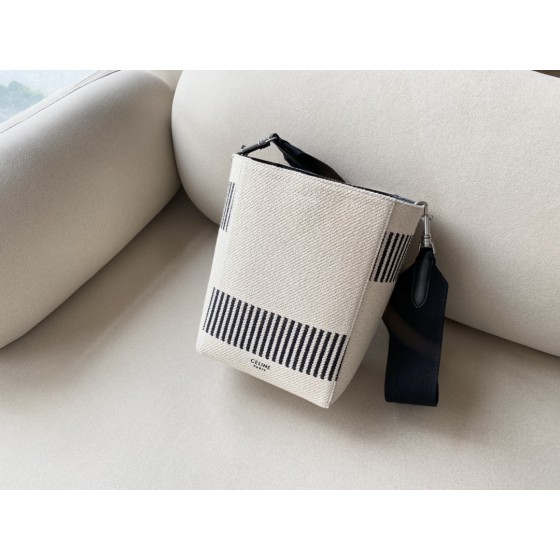 𝐂𝐞𝐥𝐢𝐧𝐞 SANGLE BUCKET Small wide striped fabric bucket bag
