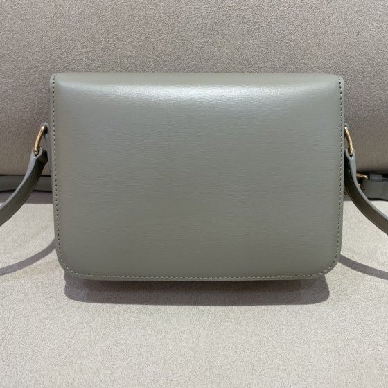 𝐂𝐞𝐥𝐢𝐧𝐞 Triomphe teen 18.5cm