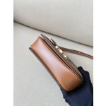 𝐂𝐞𝐥𝐢𝐧𝐞 Triomphe teen 18.5cm