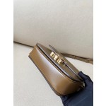 𝐂𝐞𝐥𝐢𝐧𝐞 Triomphe teen 18.5cm