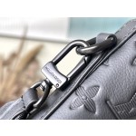 𝐋𝐎𝐔𝐈𝐒 𝐕𝐔𝐈𝐓𝐓𝐎𝐍  M82248