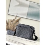 𝐋𝐎𝐔𝐈𝐒 𝐕𝐔𝐈𝐓𝐓𝐎𝐍 M46602 Discovery pocket