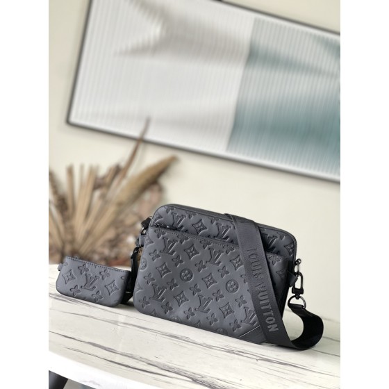 𝐋𝐎𝐔𝐈𝐒 𝐕𝐔𝐈𝐓𝐓𝐎𝐍 M46602 Discovery pocket